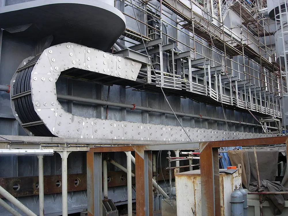 Chaîne porte-cables en acier