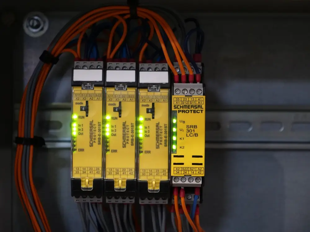 Een klassieker onder de elektromagnetische vergrendelingen: AZM161