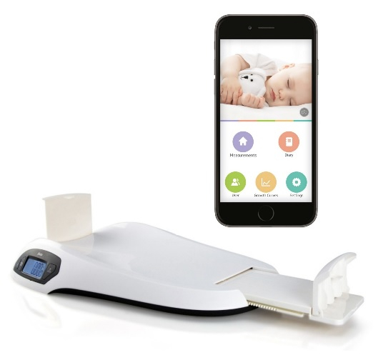 Deze babyweegschaal van Alecto weegt het gewicht &eacute;n meet de lengte en de hoofdomtrek van het kindje, voor een groeicurve in een app