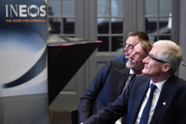Antwerps Burgemeester Bart de Wever, CEO INEOS Jim Ratcliffe en Vlaams minister-president Geert Bourgeois
