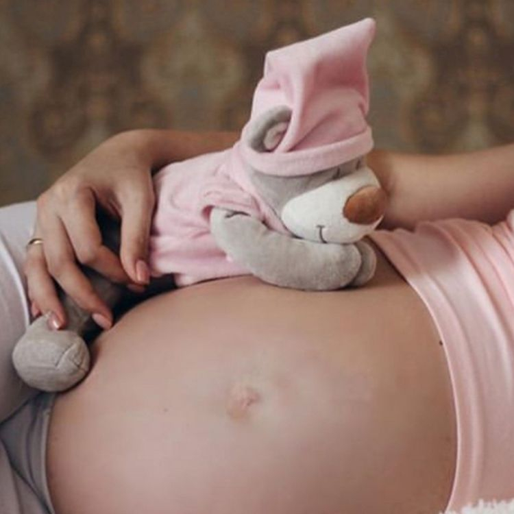 De Doodoo wordt geleverd met een zacht knuffel