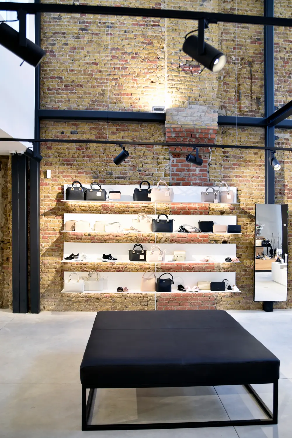 Streza schoenenwinkel Ten Huize Van schoenen