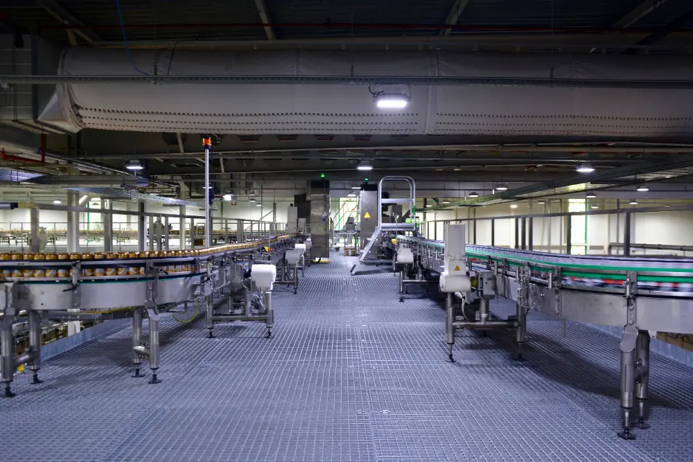 In de nieuwe blikafdeling was de ruimte tussen het plafond en het platform de beperkende factor