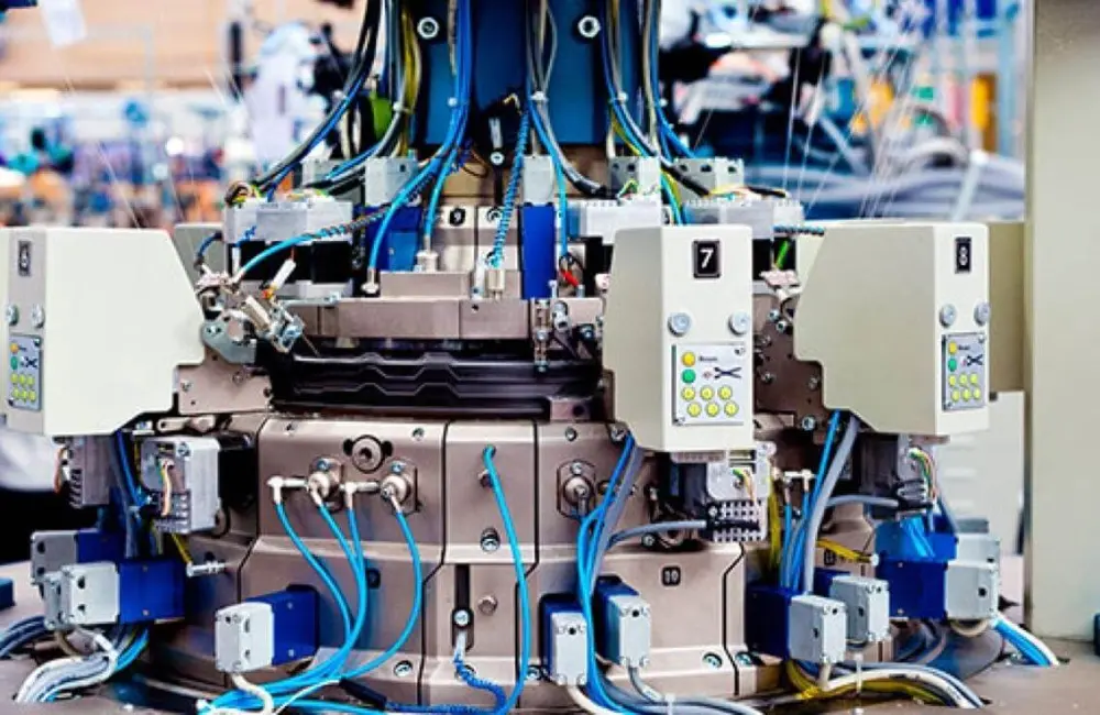 Maintenance conditionnelle et pr&eacute;dictive & industrial data space