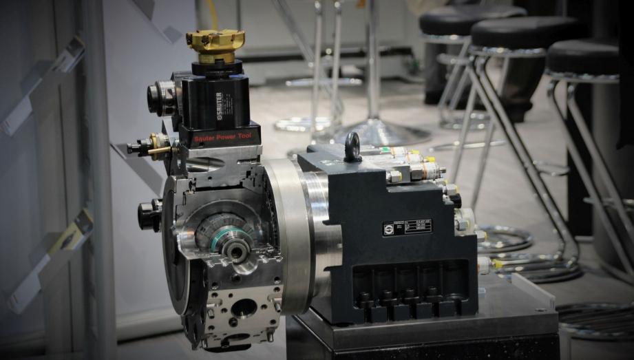 Sauter is een van de partners die hebben meegedaan aan de ontwikkeling van de nieuwe pti-opname. De revolverfabrikant zal een torque- en speeddriveversie hiervan leveren. De gebruiker moet dus kiezen tussen koppel en toerental