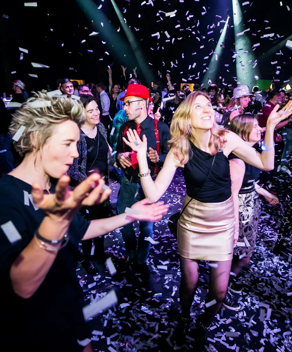  On va plus souvent inviter le partenaire &eacute;galement &ndash; Photo: Cum Laude Events