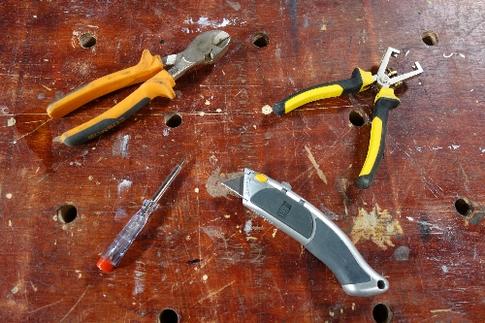 kniptang, striptang, spanningzoeker, breekmes