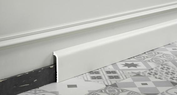 Gr&acirc;ce aux plinthes de recouvrement, vous ne devez plus casser les anciennes plinthes. Ceci vous &eacute;pargne pas mal de travail d&rsquo;enduisage