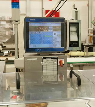 L'installation de la trieuse pondérale DACS a aidé à améliorer l'efficacité générale dans le processus d'emballage