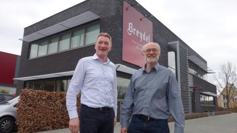 Ivan De Keyser (directeur de Breydel) et Dirk Van den Broecke (EFES) chez Breydel à Gavere