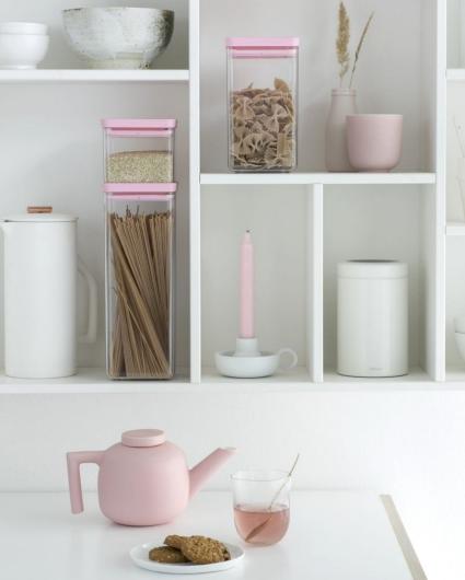 La ligne Tasty Colours de Brabantia est disponible en différentes couleurs, dont le rose pastel