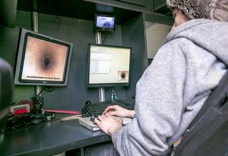 Via des inspections (par cam&eacute;ra) cibl&eacute;es, les informations th&eacute;oriques sont compl&eacute;t&eacute;es par des observations r&eacute;elles afin de mieux estimer les risques