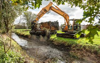 Een riolering heraanleggen of herstellen in een noodsituatie is aanzienlijk duurder dan wanneer het op een structurele en geplande manier gebeurt &ndash; Foto: Ludo Debaere