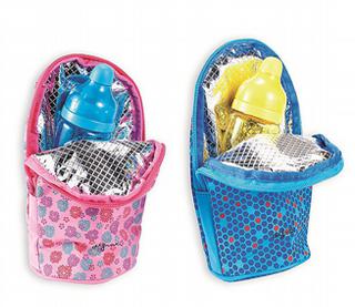 Cet &eacute;tui à biberon isolant de Difrax garde le biberon chaud pendant au moins trois heures et peut facilement être fix&eacute; à la poussette