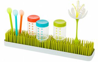 Met vrolijke accessoires van Boon kleedt u het schap aantrekkelijk aan