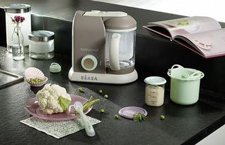 Tal van accessoires maken van de stoomkoker een manusje-van-alles voor het bereiden van babymaaltijden