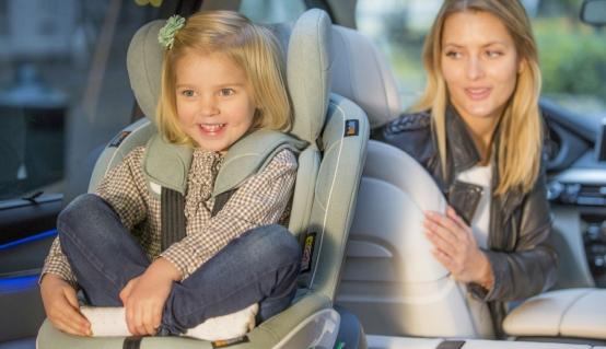 Steeds meer auto&rsquo;s zijn compatibel met i-Size-autostoeltjes, zoals dit zitje van BeSafe