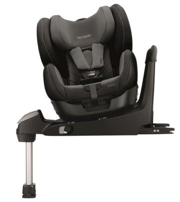 Dankzij het roteersysteem van dit stoeltje van Recaro valt een kindje er makkelijk in te plaatsen