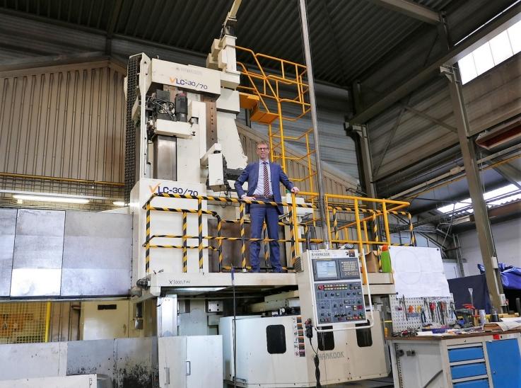 Joost de Groot bij een HANKOOK VLC 30/70E CNC-carrouseldraaibank