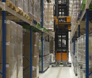 Ce VGA hybride 'couloir étroit' embarque un contrôleur de bus CANle long duquel le logiciel de commande donne ses instructions