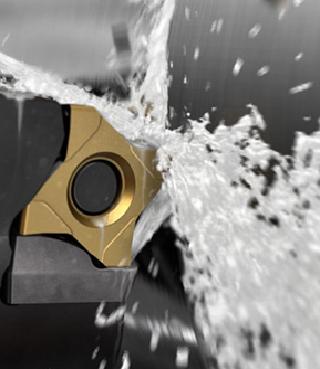 Hogedrukkoeling biedt ook bij draaioperaties significante voordelen