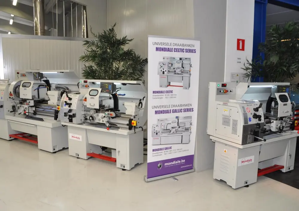 De kwalitatieve CELTIC-draaibanken zijn te vinden in de showroom van Mondiale