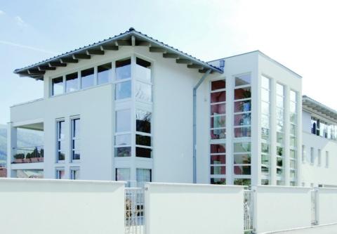 Depuis ses débuts, TIVOLUX «PRO» a associé son succès et sa renommée à ceux de Kömmerling, l'extrudeur allemand de tout premier plan