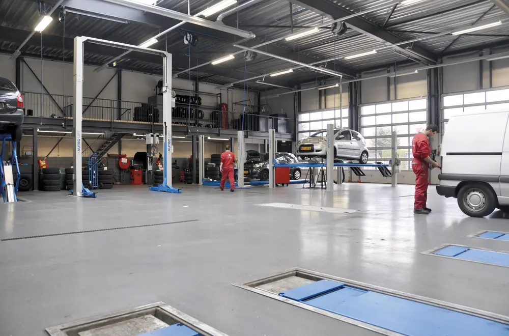 Werkplaats met Autec hefbruggen