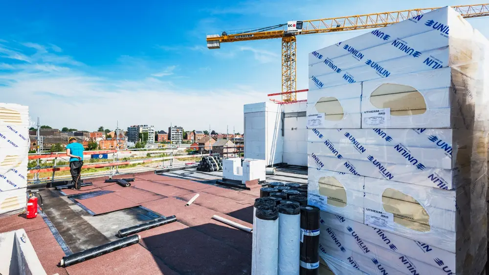 Aannemer SBouw is al jaren een overtuigd plaatser van Utherm Roof B van Unilin Insulation