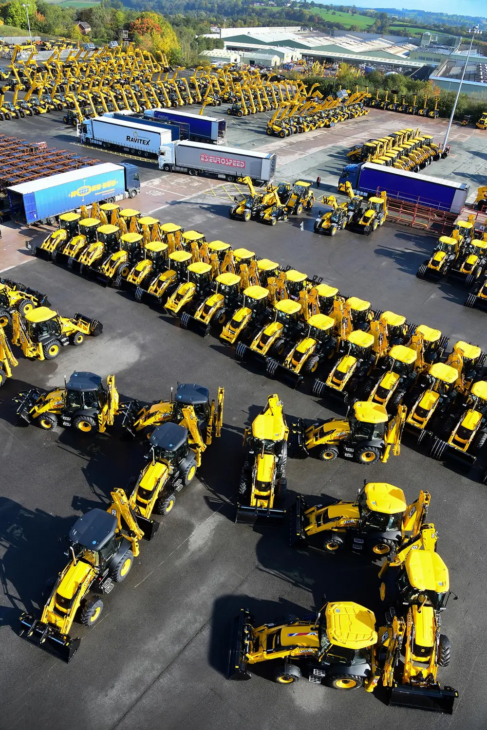 JCB VIERT ZIJN 75-JARIG BESTAAN