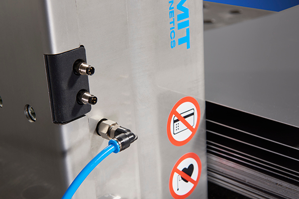 De met perslucht bediende platenscheiders verhogen de veiligheid en verlagen de kosten bij het ontstapelen of wisselen van een stapel staalplaten