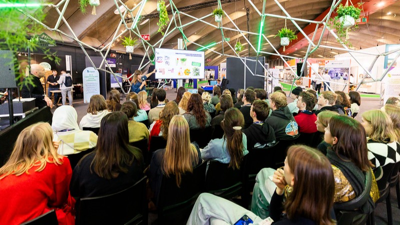 Zij delen inzichten, cases en inspiratie rond packaging, logistiek, industrie en innovatie.