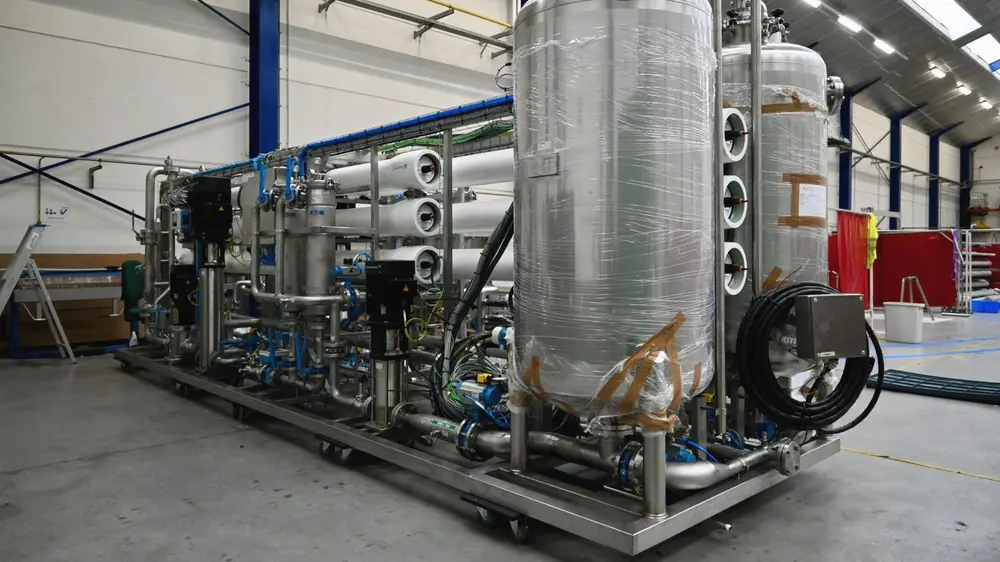 De skid werd door Hyline vervaardigd in hun atelier in Drongen. Van daaruit werd de installatie verscheept naar de eindklant in het Verenigd Koninkrijk