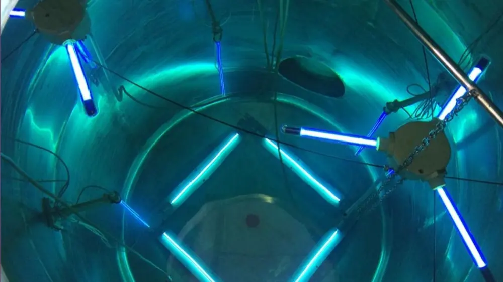 Om schaduwvorming te vermijden bij desinfectie met uv C-licht, kan het noodzakelijk zijn om het te ontsmetten voorwerp tijdens de blootstelling minimaal één keer te draaien of te keren, of de positie van de UV-C-bron te wijzigen