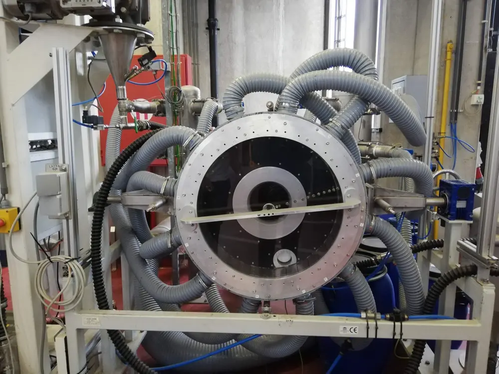 Dat de vortex reactor voor verschillende combinaties van fases een bijdrage kan leveren tot duurzaamheid en intensificatie in de procesindustrie, is drijfveer genoeg om zijn verdere mogelijkheden te blijven onderzoeken