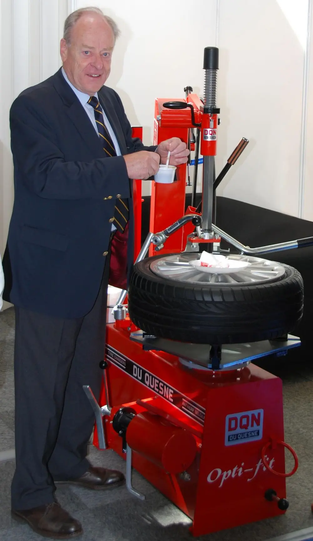 Francis du Quesne overleden