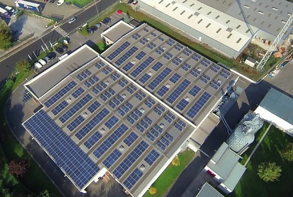 Al 30 jaar onderscheidt EMAC Belgium zich als Belgische producent van hightech schrijnwerk vervaardigd volgens de strengste normen op het gebied van isolatie, veiligheid, comfort en vormgeving