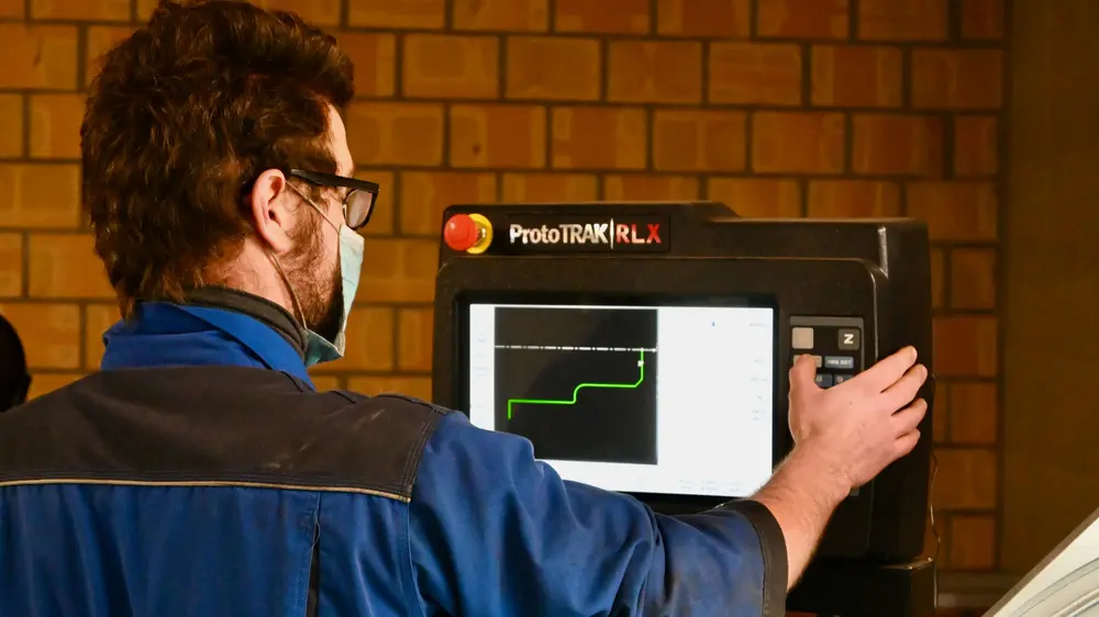 "La programmation était complètement nouvelle pour moi, mais ce contrôle est très convivial", explique le responsable