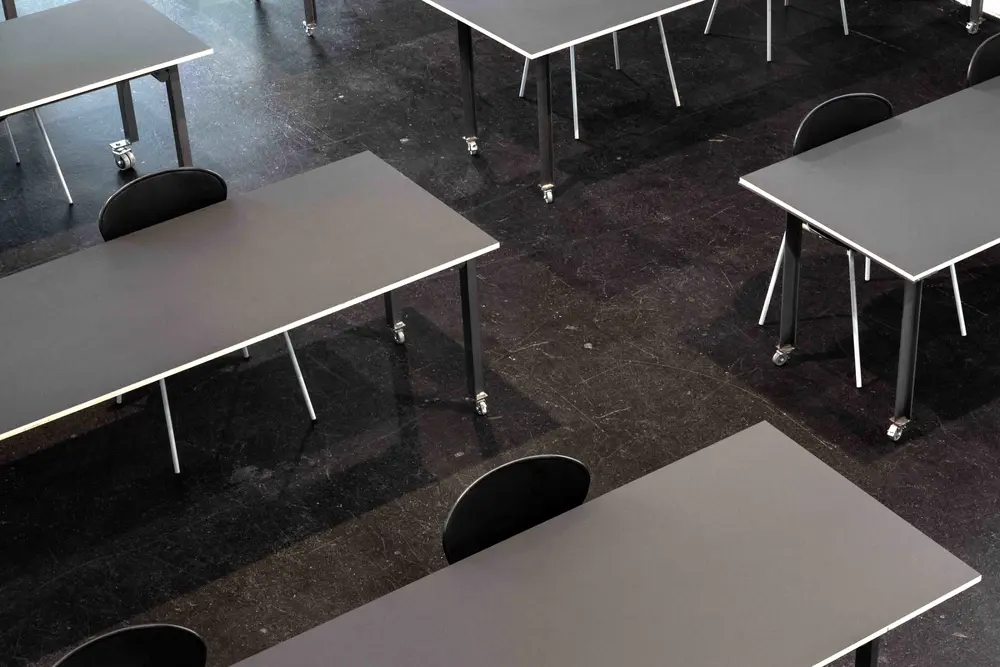 Polaris is extra mat, voelt fluweelzacht aan en biedt uitzonderlijke kwaliteiten aan op het vlak van stoot- en krasvastheid