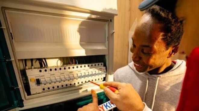zelf elektriciteit plaatsen easykit 2