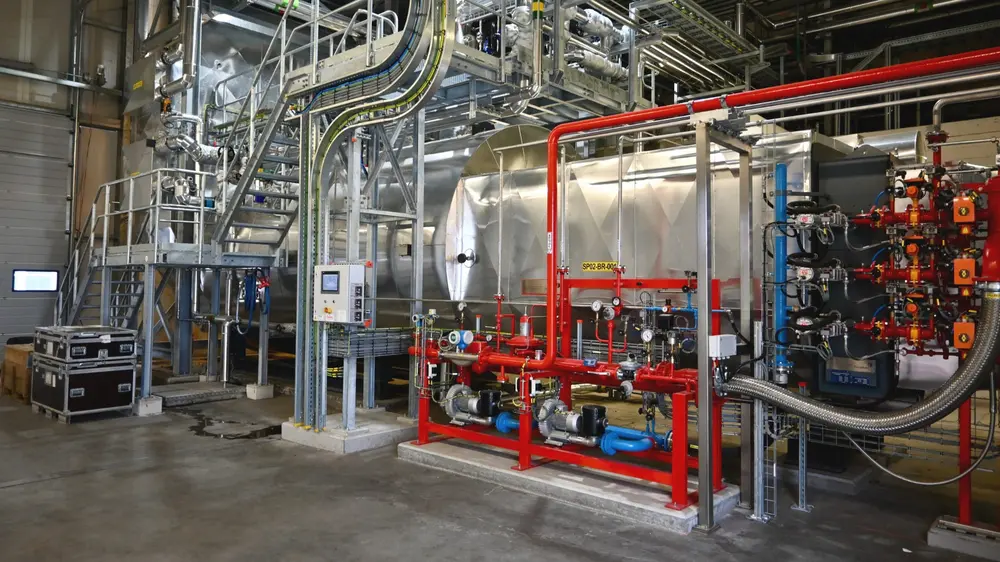 De nieuwe warmtekrachtcentrale leidt tot een CO2-reductie van 20% op jaarbasis