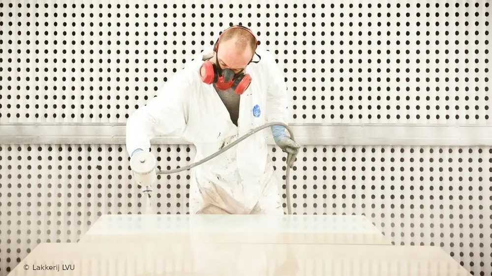 Manueel spuiten laat een grote flexibiliteit toe en een gemotiveerde pistoolspuiter vormt een garantie op een uitstekende afwerkingskwaliteit