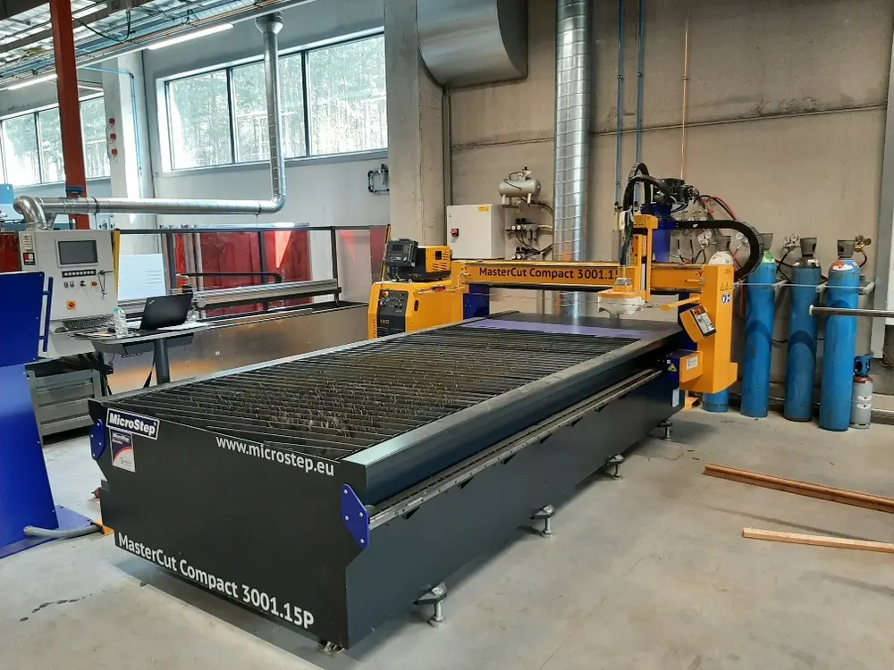 CNC- GESTUURDE PLASMASNIJTAFEL