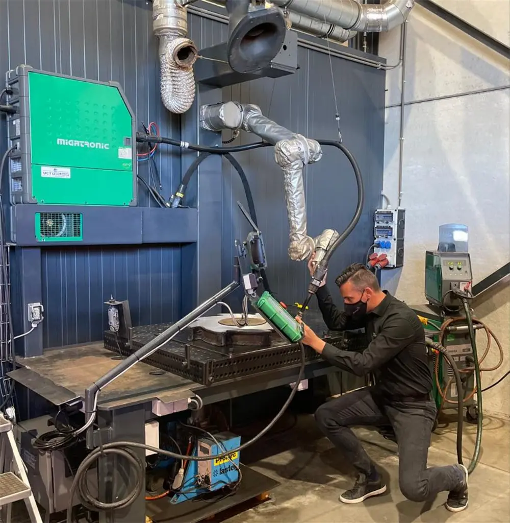 Bijstellen van de Cowelder kan op het moment zelf - wachten op de beschikbaarheid van externe programmeurs is dus niet nodig