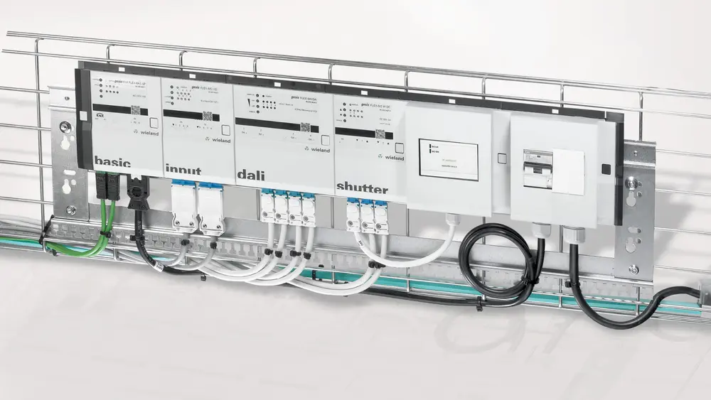 Wieland speelt ook in op het gemak van decentrale automatisering van ruimtes. De componenten van dit modulaire KNX-gebaseerde systeem gesis® FLEX zijn ter plaatse en zonder extra behuizing te installeren (minder installatieruimte en kortere totale kabellengte richting verbruikers)