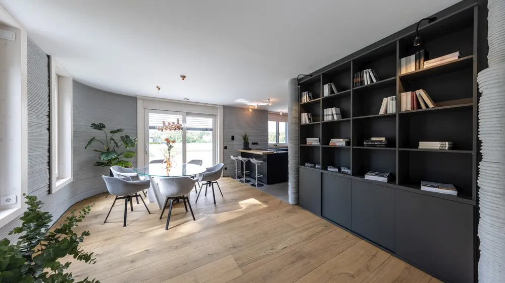 Lindura, Meister in 3D-huis