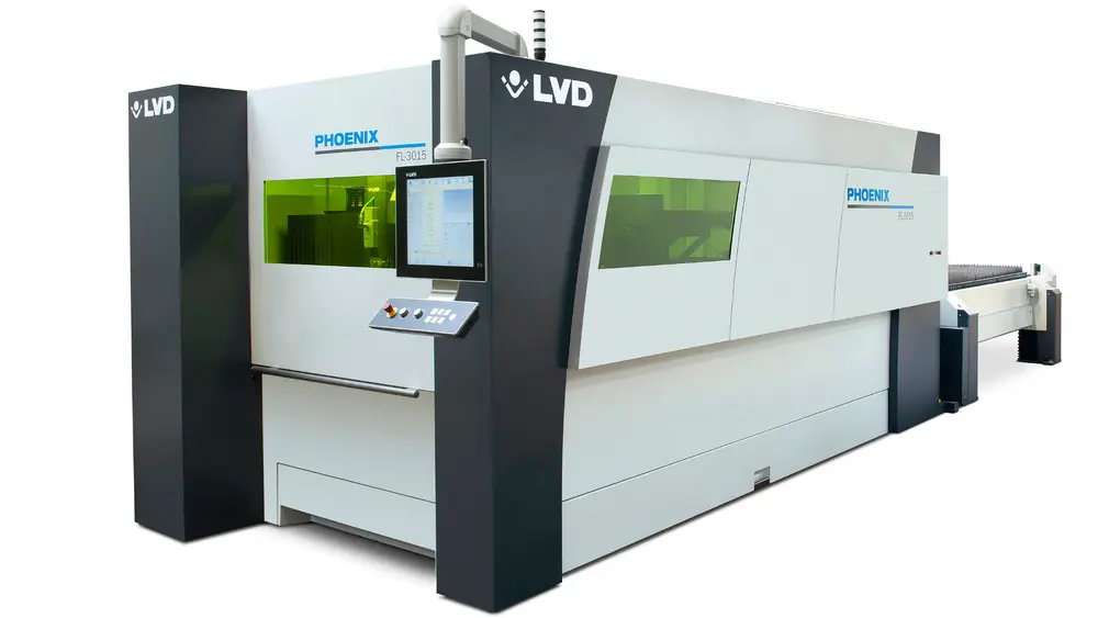 De 20 kW Phoenix FL-3015 snijdt probleemloos standaardstaal en non-ferromaterialen met verschillende diktes