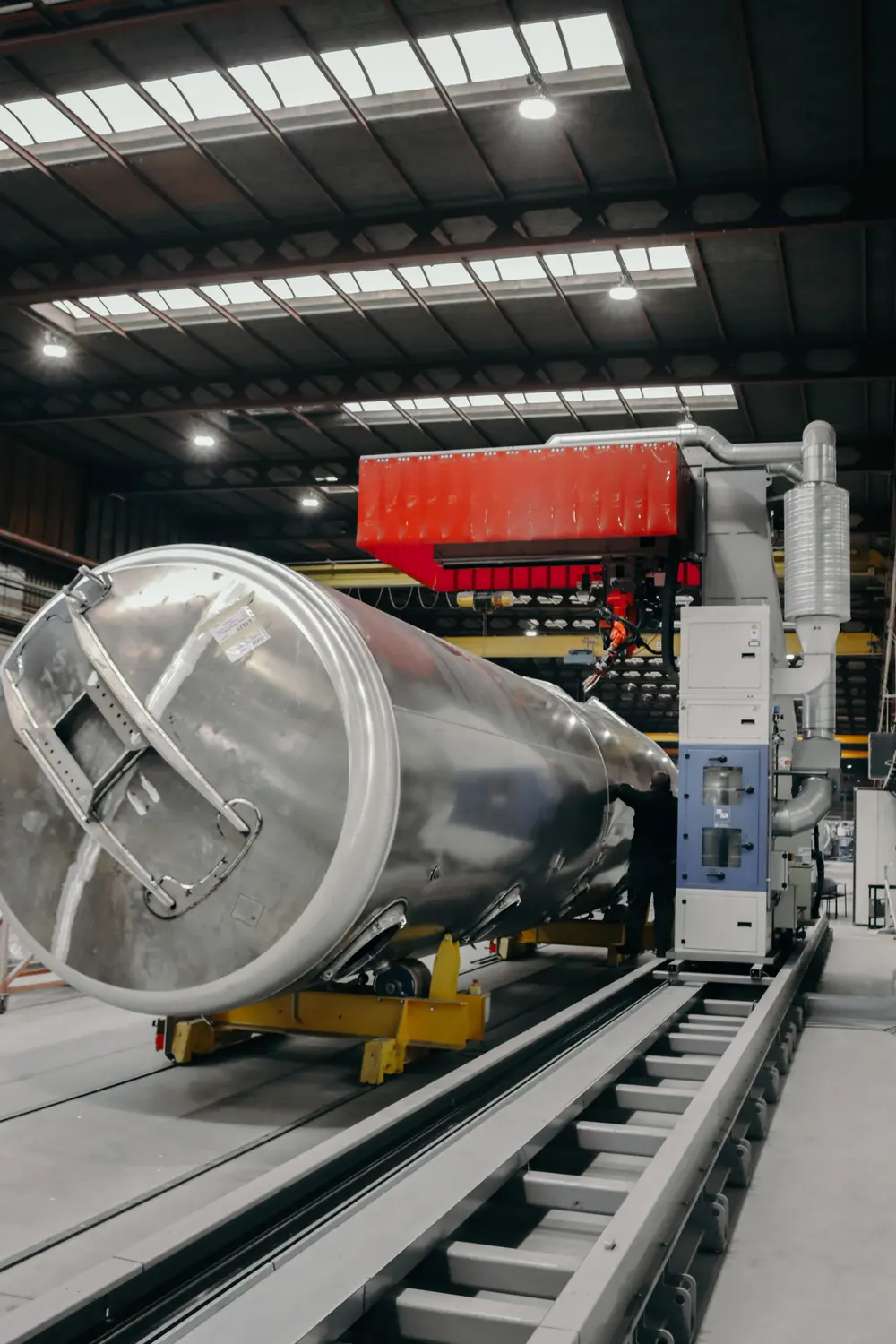 Samen met Valk Welding optimaliseerde bedrijfsvoertuigenfabrikant LAG het lasproces voor aluminium tanks