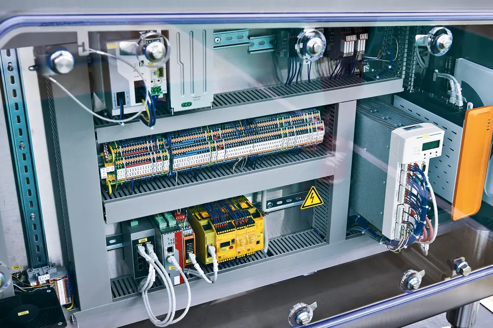 Dans les zones de production soumises à des exigences d'hygiène élevées, il existe un risque de pénétration d'humidité et de corrosion en raison des nettoyages fréquents