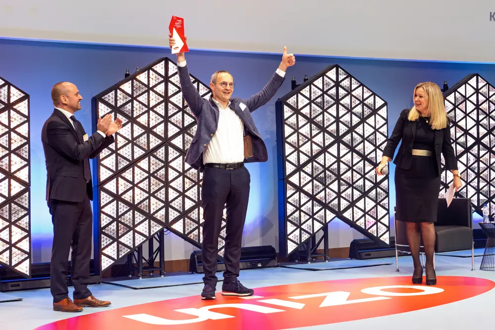 Barias-zaakvoerder Chris Mullie ontving de award die bij de titel hoort tijdens het UNIZO Topseminar in Brussels Expo